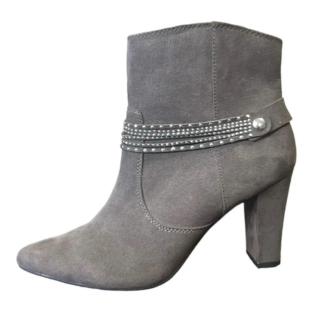 Ann Marino Women's Wilma Gray Microsuede Pointed Toe Heeled Ankle Boot Size 7.5 - Picture 2 of 10